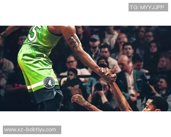 法比奥11月中超最佳球员荣誉加冕两场比赛斩获六球一助攻表现惊艳 法比奥11月中超最佳球员荣誉加冕两场比赛斩获六球一助攻表现惊艳